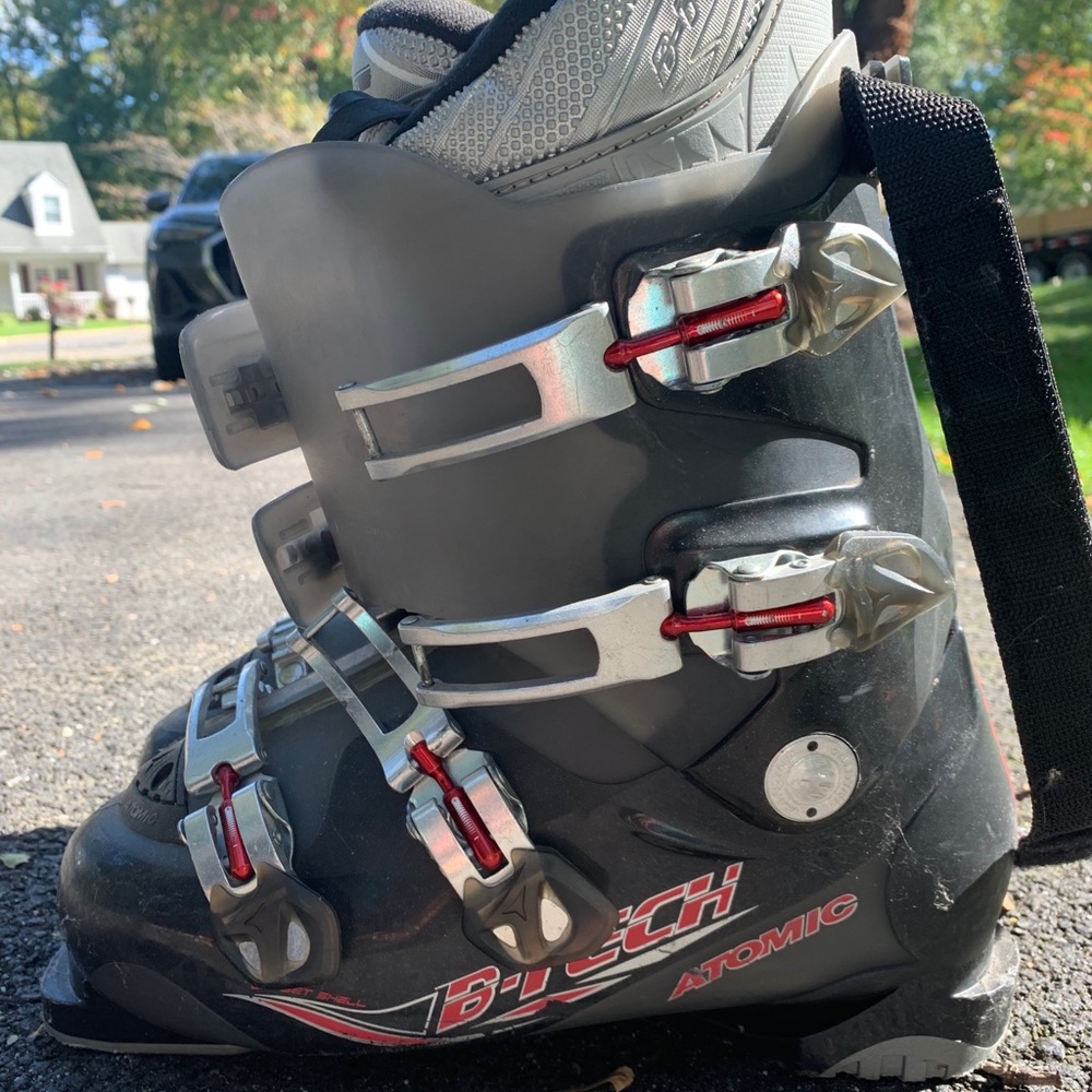 Atomic Ski boots
